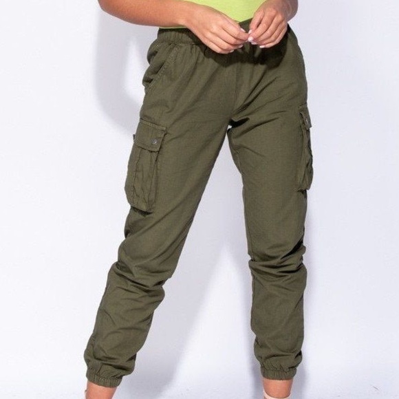 NWT Olive Cargo Pants with Side Pockets and Elasticated Waist - Picture 7 of 14